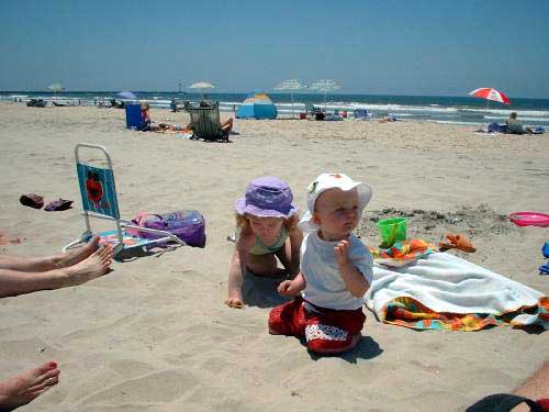 Atticus and Savannah on the Beach.jpg 34.5K